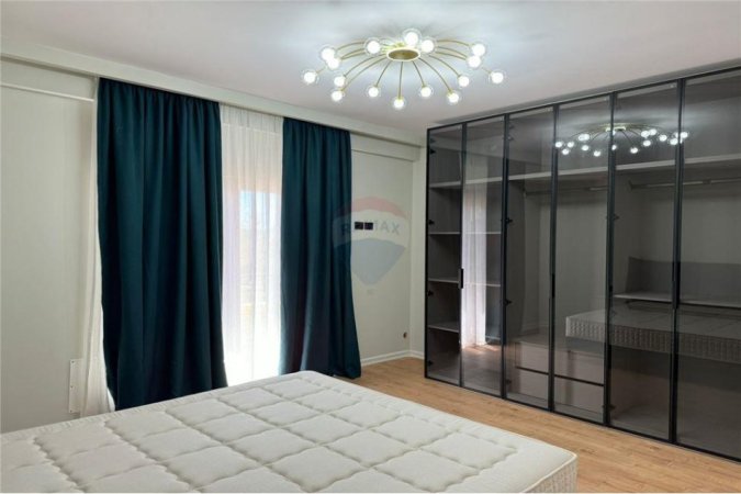 Tirane, jepet me qera apartament 2+1 Kati 2, 128 m² 1.000 € (Farke)
