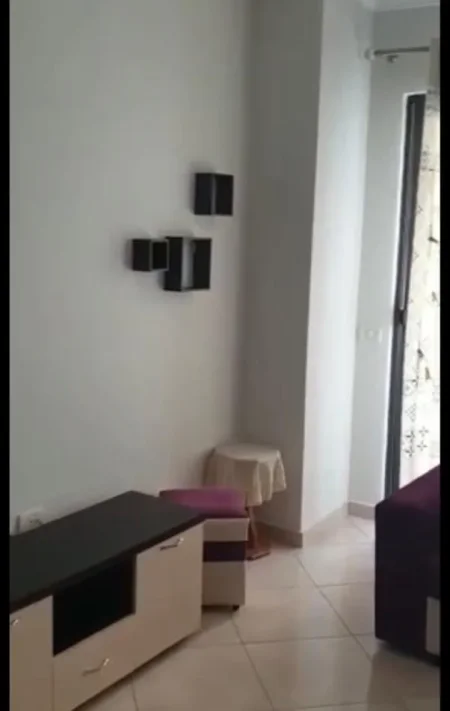 Tirane, jepet me qera apartament 2+1 Kati 2, 100 m² 450 € (Astir)