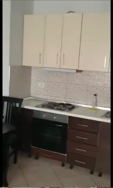 Tirane, jepet me qera apartament 2+1 Kati 2, 100 m² 450 € (Astir)