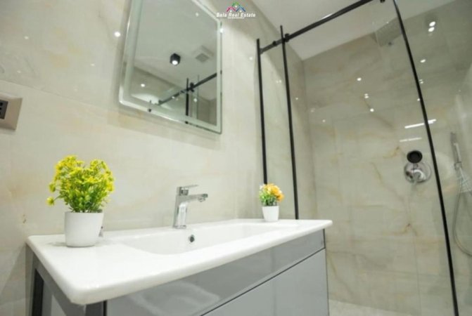 Tirane, jepet me qera garsonier 2+1 Kati 2, 60 m² 600 € (komuna e parisit)