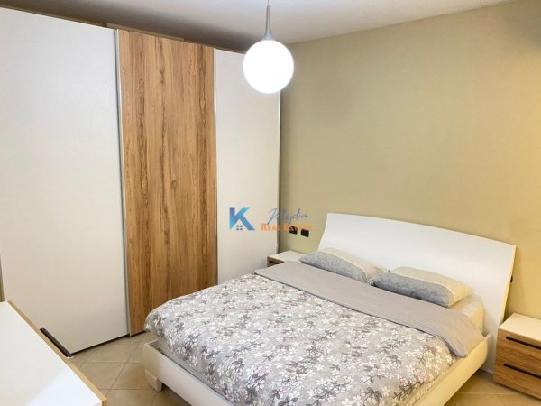 Tirane, jepet me qera apartament 2+1 Kati 10, 113 m² 900 € (Qender, prane Prokurorise se Pergjithshme)