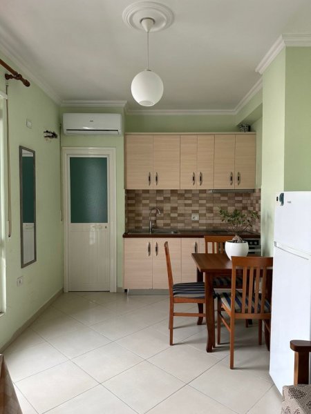 Tirane, jepet me qera garsonier 1+1 Kati 6, 36 m² 320 € (Qsut/Spitali Nene Tereza)