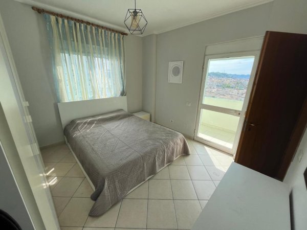 Tirane, jepet me qera apartament 2+1 Kati 10, 87 m² 550 € (Komuna e parisit)