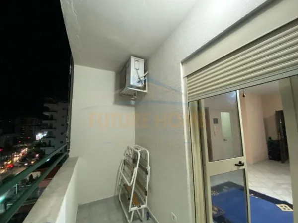 Durres Plazh, jepet me qera apartament 1+1+Ballkon Kati 5, 70 m² 300 € (Pavarsia)