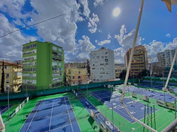 Tirane, jap me qera apartament 2+1+Ballkon Kati 4, 82 m² 530 € Rr.Reshit Shellaku ( mbrapa Drejtoris se Policise te fushat e tenisit)