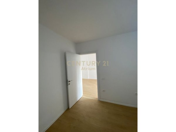 Tirane, jepet me qera apartament 1+1 Kati 1, 60 m² 500 € (qytet studenti)
