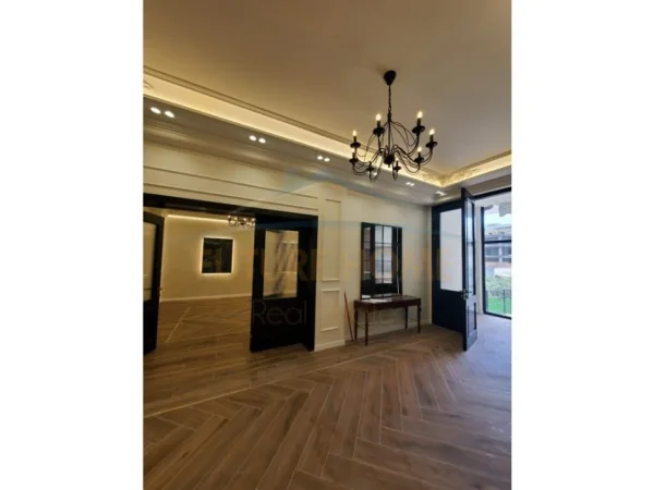 Tirane, shes Kati 0, 221 m² 250.000 € (Fresk)