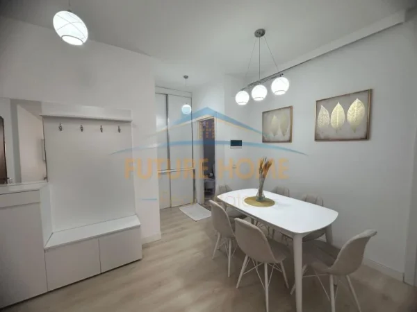 Tirane, jepet me qera apartament 2+1 Kati 3, 59 m² 450 € (Unaza e Re)