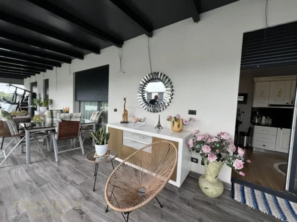 Tirane, shes apartament 3+1+2+verande , 224 m² 515.000 € (Qendra Tregtare TEG)