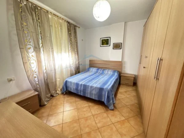 Tirane, jepet me qera apartament 2+1 Kati 2, 81 m² 600 € (Kopshti Bonik)