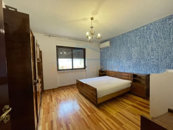 Tirane, jepet me qera apartament 2+1 Kati 2, 128 m² 350 € (Kodra e Priftit)