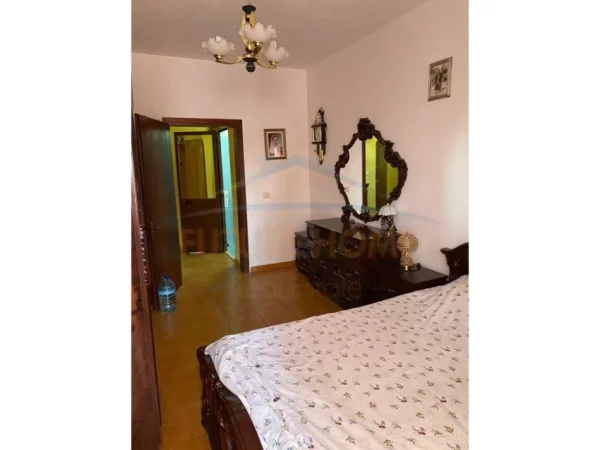 Tirane, jepet me qera 2+1 Kati 5, 102 m² 550 € (Mine Peza)