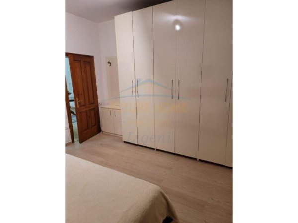 Tirane, jepet me qera apartament 2+1 Kati 0, 750 m² 750 € (Sauk)