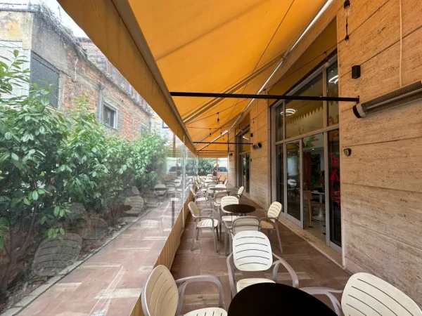 Tirane, shitet ambjent biznesi Kati 0, 131 m² 330.000 € (Rruga Mine Peza)