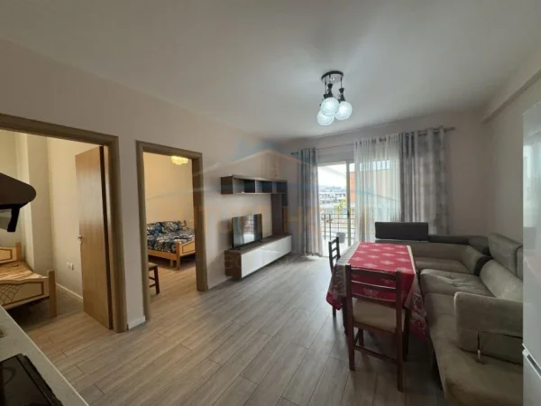 Tirane, jepet me qera 2+1 Kati 8, 85 m² 470 € (Unaza e Re)