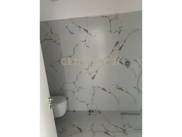 Tirane, shitet apartament 1+1 Kati 1, 73 m² 101.780 € (Unaza e Re Astir)