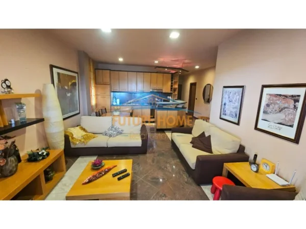 Tirane, jepet me qera apartament 2+1 , 89 m² 700 € (Myslym Shyri)
