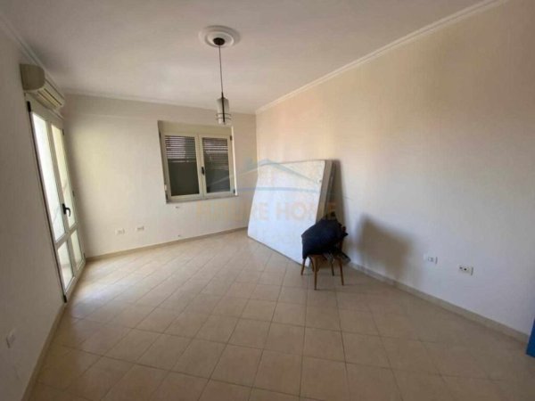 Tirane, jepet me qera apartament 2+1 Kati 6, 109 m² 750 € (Pazari i Ri)