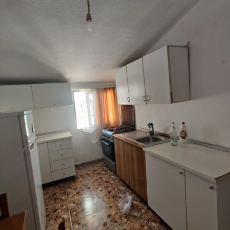 Tirane, jepet me qera apartament 2+1+Ballkon Kati 6, 70 m² 480 € (BULEVARDI ZOGU I PARE)