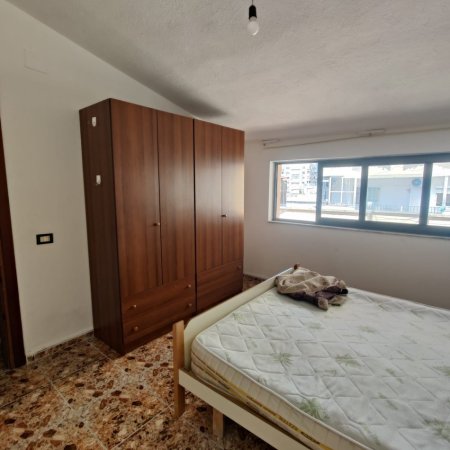 Tirane, jepet me qera apartament 2+1+Ballkon Kati 6, 70 m² 480 € (BULEVARDI ZOGU I PARE)