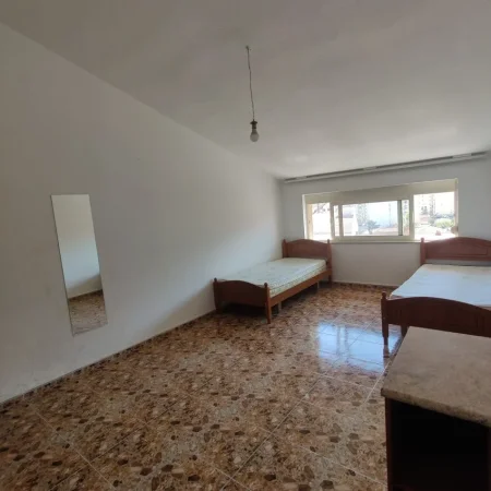 Tirane, jepet me qera apartament 2+1+Ballkon Kati 6, 70 m² 480 € (BULEVARDI ZOGU I PARE)