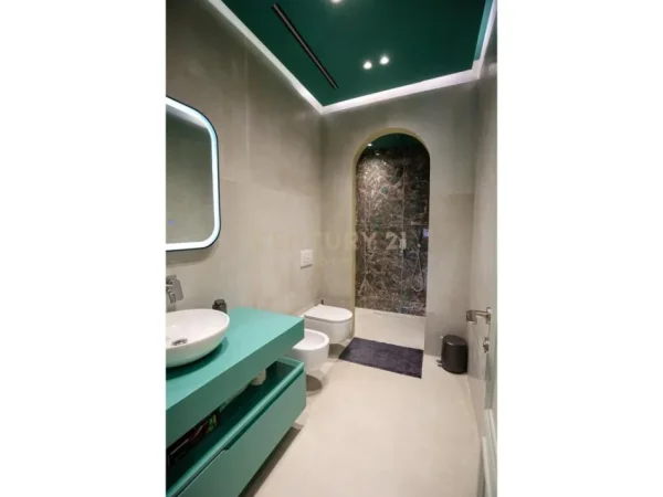 Tirane, shes apartament 2+1+2+ POST PARKIMI , 187 m² 480.000 € (Kodra e Diellit Residence)