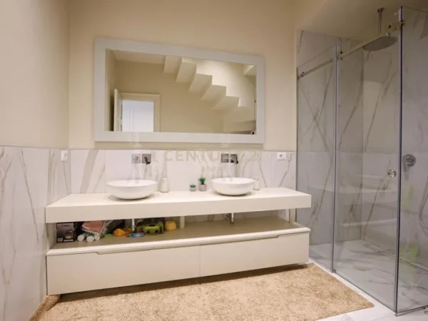 Tirane, shes apartament 2+1+2+ POST PARKIMI , 187 m² 480.000 € (Kodra e Diellit Residence)