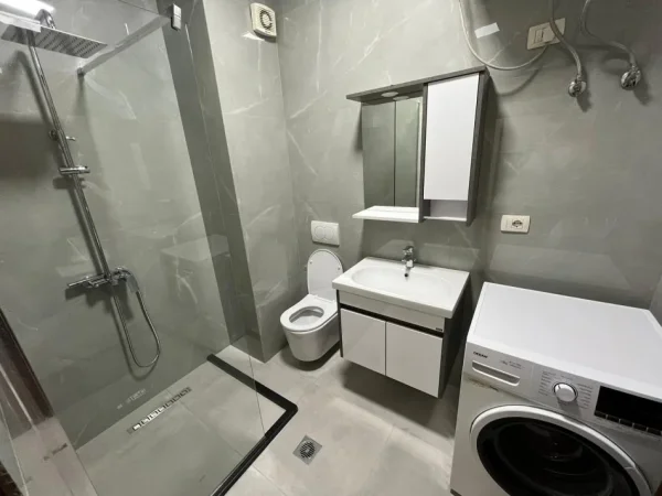 Tirane, shitet apartament 2+1 Kati 3, 120 m² 187.000 € (Liqeni i Thate)