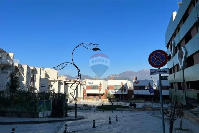 Tirane, shitet apartament 3+1 Kati 4, 146 m² 220.000 € (Kodra e Diellit)
