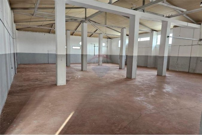 Tirane, jepet me qera ambjent biznesi Kati 2, 360 m² 800 € (Rruga &quot;Dhimo Dhima&quot;)