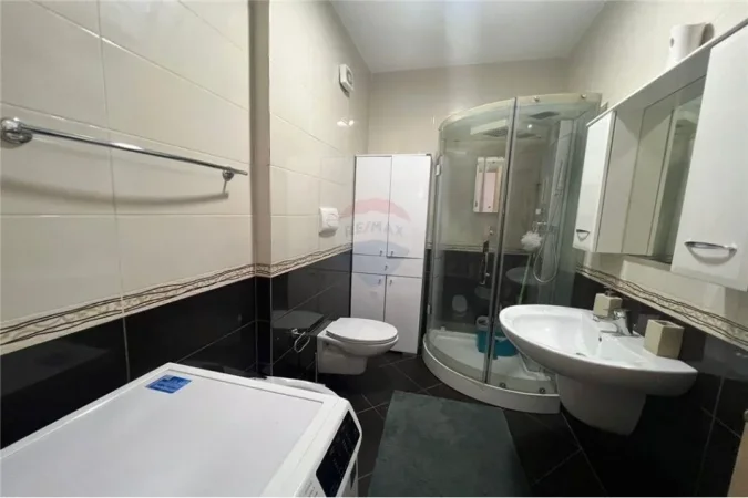 Tirane, jepet me qera apartament 2+1 Kati 2, 100 m² 600 € (Shkolla e Bashkuar - Rruga e Dibrës)