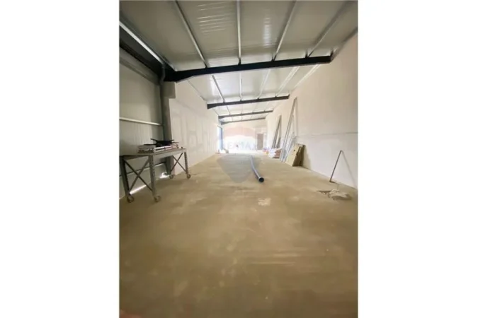 Tirane, jepet me qera ambjent biznesi Kati 0, 140 m² 800 € (Rruga "Dhimo Dhima")