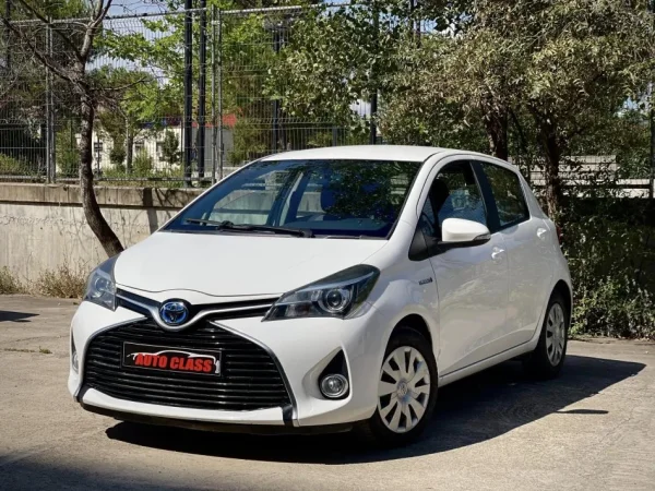 Tirane, shes makine elektrike TOYOTA YARIS HIBRID Hidrogjen, e bardhë automatik Klima 1 €