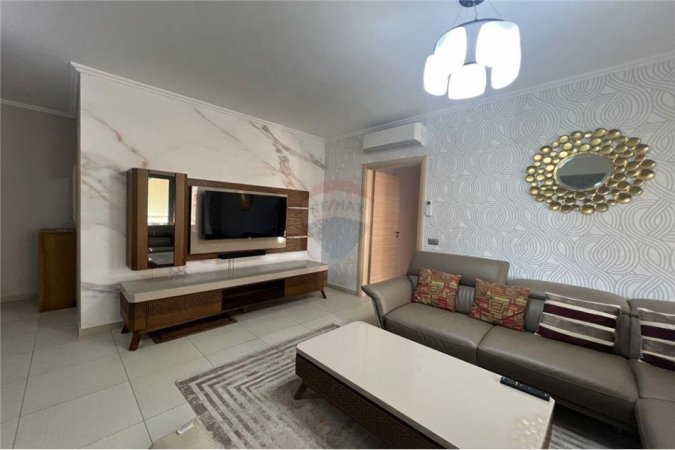 Tirane, jepet me qera apartament 2+1 Kati 2, 100 m² 600 € (Rruga e Dibres, Shkolla e Bashkuar)