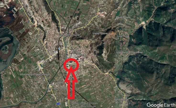 Lezhe, shitet Truall dhe Ndertese,  5.040.000 Leke (Lagjia “Beselidhja”)