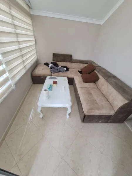 Tirane, jepet me qera apartament 2+1 Kati 3, 100 m² 400 € (Kinostudio)