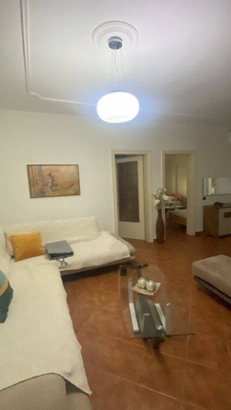 Tirane, shitet apartament 2+1 Kati 9, 95 m² 175.000 € (Komuna e Parisit)