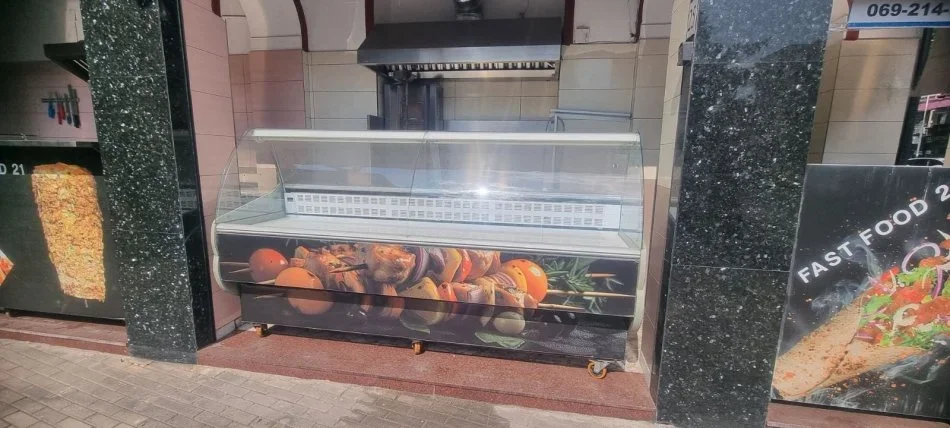 Tirane, Shiten pajisje restoranti