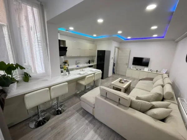Tirane, shitet 1+1 Kati 5, 70 m² 165.000 € (Ish Blloku)