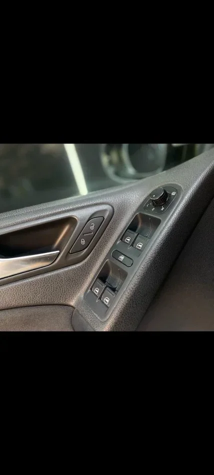 Tirane, shes makine Volkswagen golf 6 Benzin, gri metalizato manuale Klima 191 km 6 €