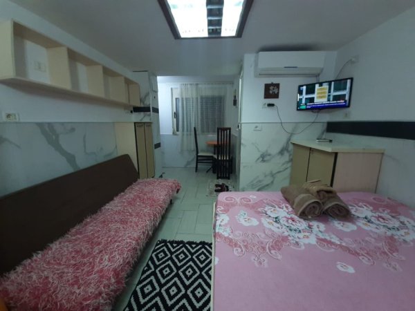 Tirane, jepet me qera apartament 1+1 Kati 1, 60 m² 310 € (5 MAJ)