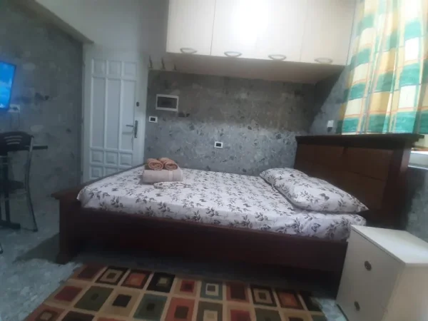 Tirane, jepet me qera apartament 1+1 Kati 2, 45 m² 299 € (5 Maji)