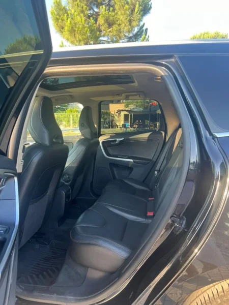 Tirane, shitet Nafte, e zeze automatik Kondicioner 239.000 km 13.500 €