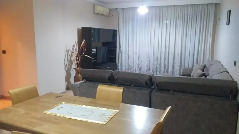 Tirane, jepet me qera apartament 1+1 Kati 9, 70 m² 700 € (Brigada 8)