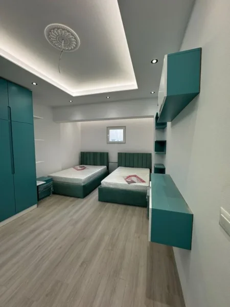 Tirane, jepet me qera apartament 2+1 Kati 4, 80 m² 500 € (Sauk)