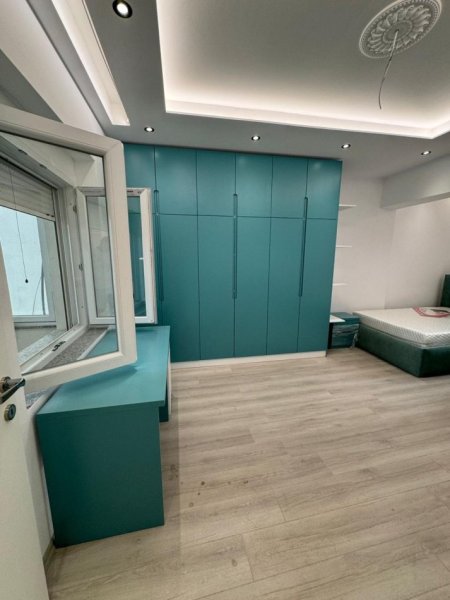 Tirane, jepet me qera apartament 2+1 Kati 4, 80 m² 500 € (Sauk)