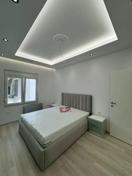 Tirane, jepet me qera apartament 2+1 Kati 4, 80 m² 500 € (Sauk)