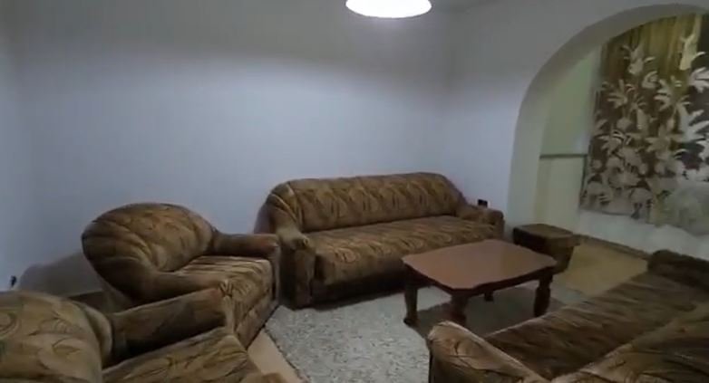 Tirane, jepet me qera apartament 2+1 Kati 1, 70 m² 350 € (Stacioni trenit)