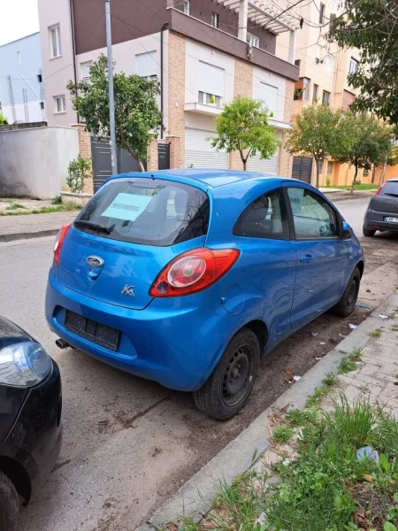 Shitet ford Ka 1.2 benzine Benzin, blu e hapur manuale Kondicioner 130.000 km 3.100 €