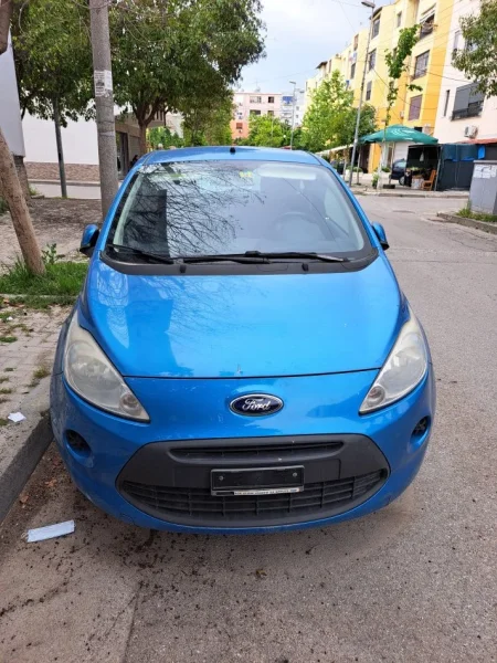 Shitet ford Ka 1.2 benzine Benzin, blu e hapur manuale Kondicioner 130.000 km 3.100 €